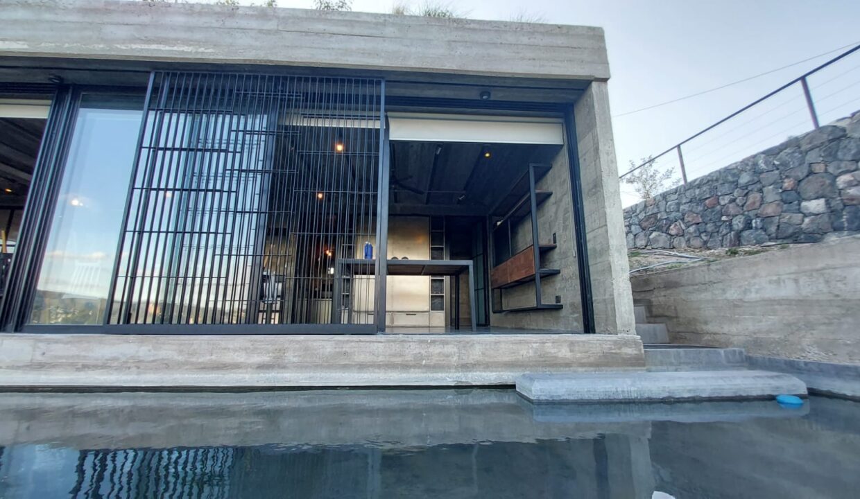 1827eada-832c-4b7d-bfc3-cef8a87e0ab8