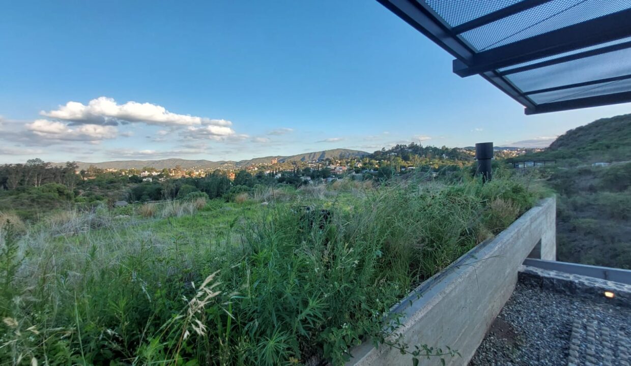 5d82425b-62c0-4112-8bc6-63858b057cab