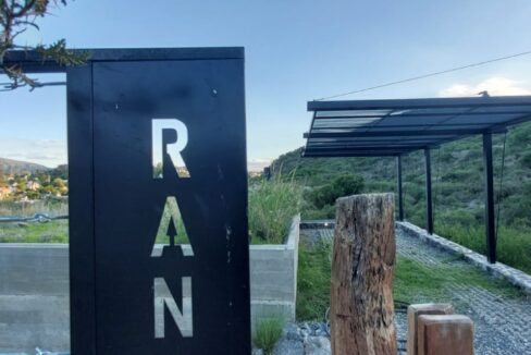 76251b7d-7036-4c28-a4a8-6579b9427c96