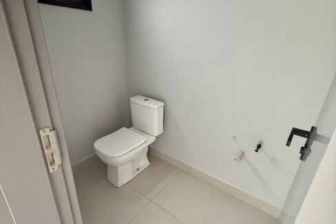 dbdb9441-2b30-425c-8385-4298d0f6d913