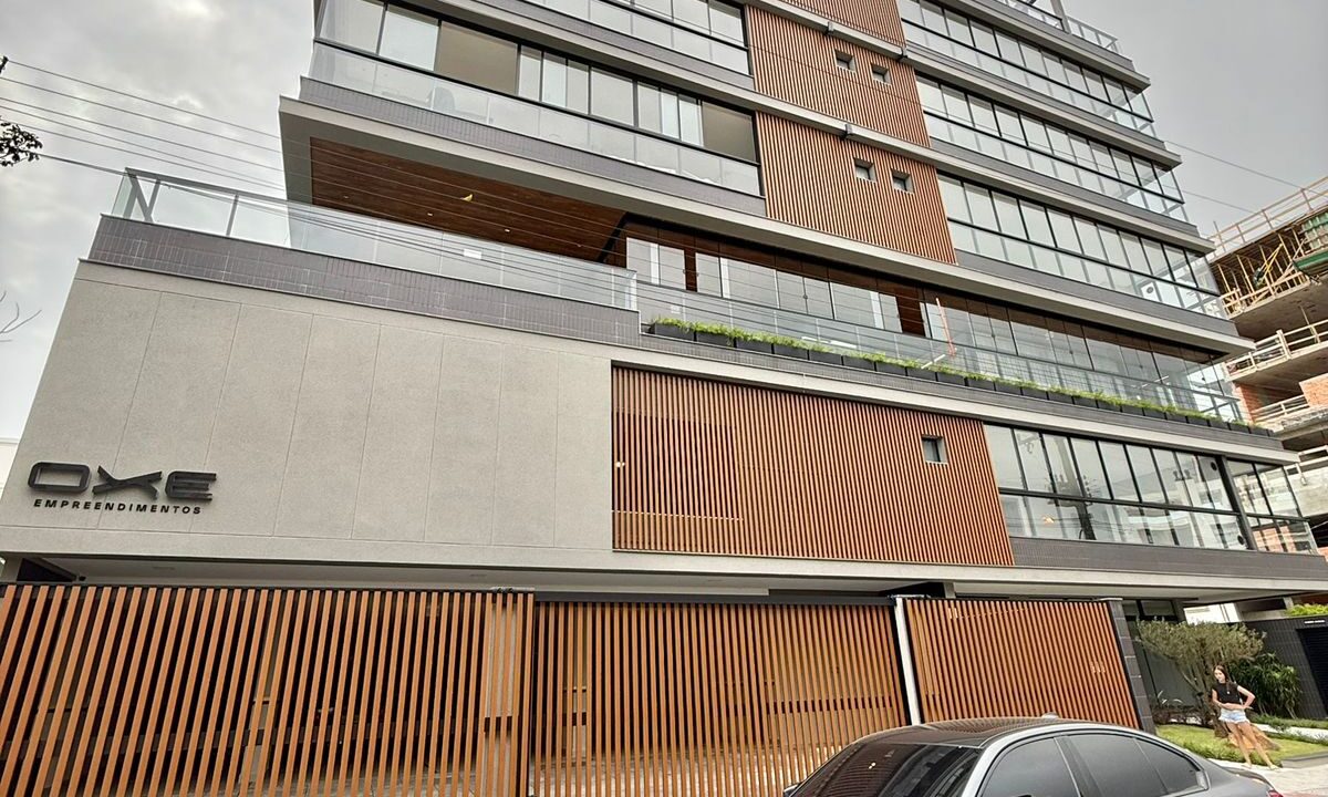 f18bc3ff-d17b-48b0-851f-cb88de9e689b