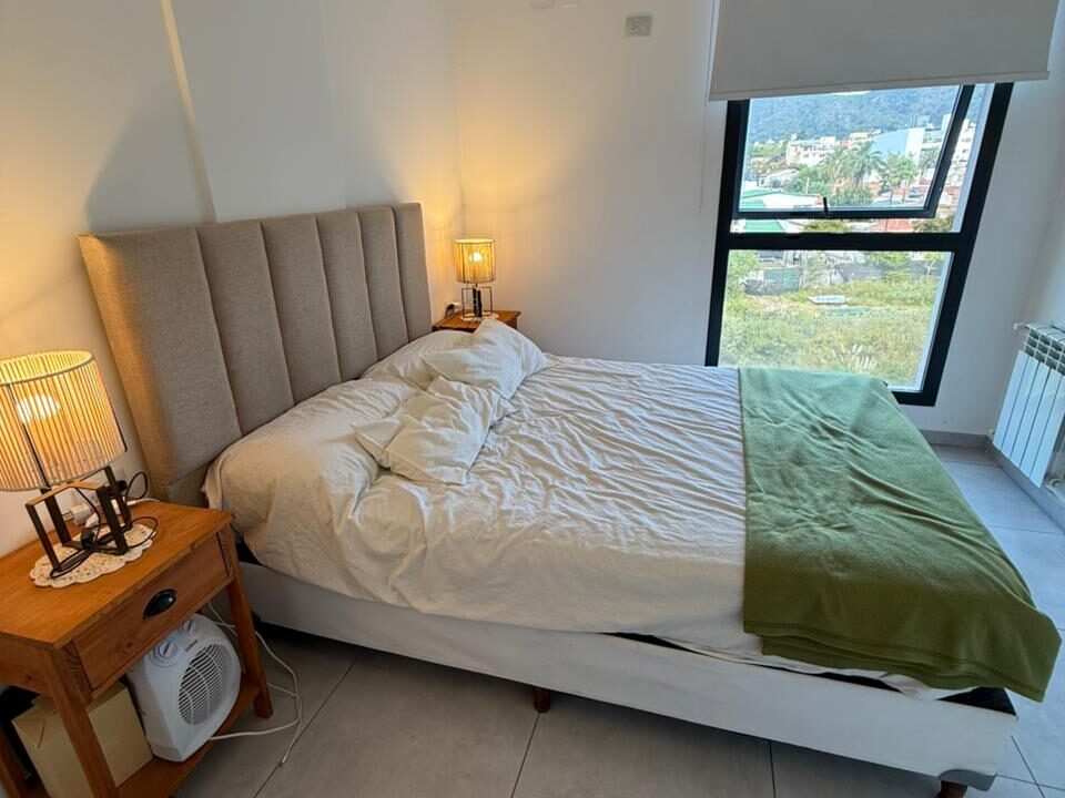 1f5378ec-62ef-41a4-a224-e9b2412e9b0f