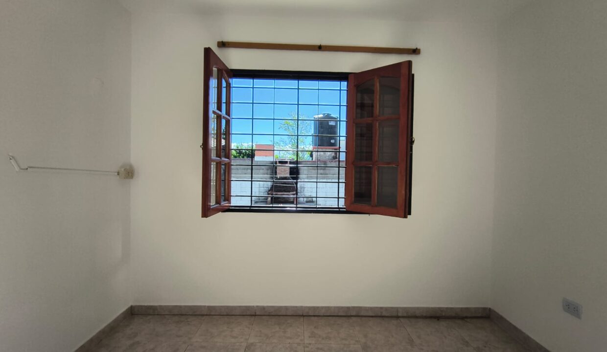 339a7b09-3f21-4e1d-a69f-dd5153e7d6ef
