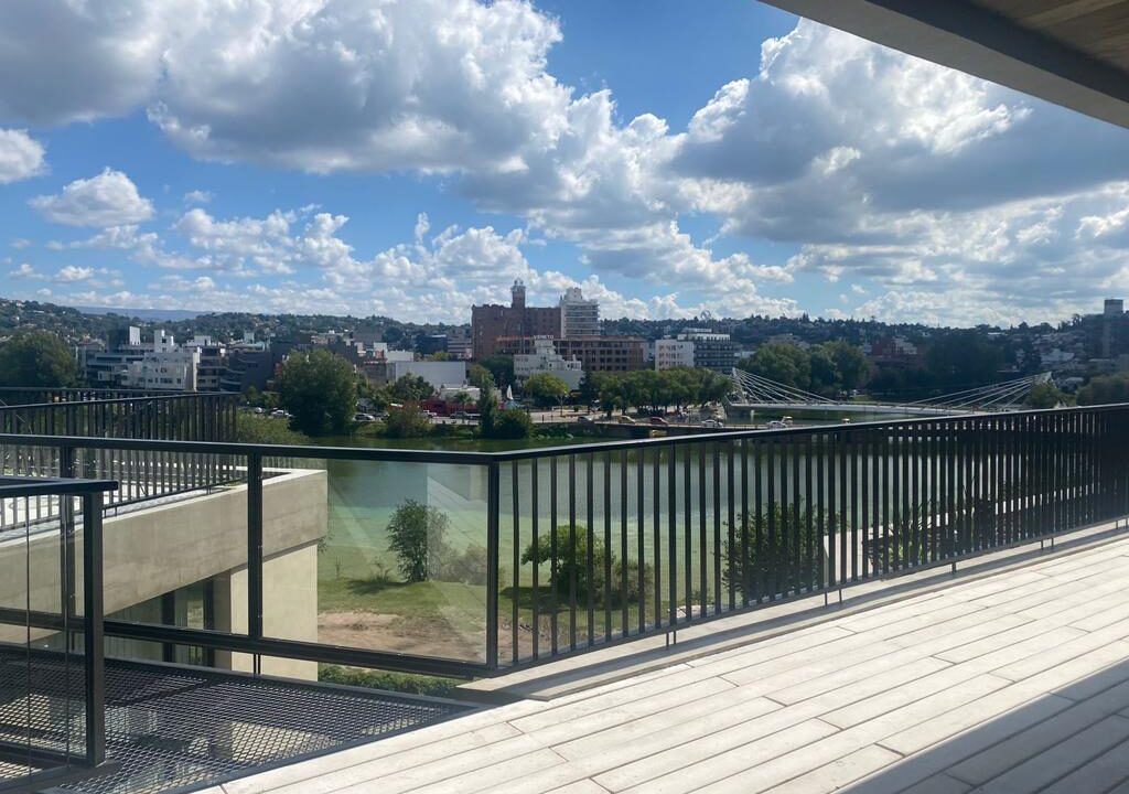 825d8ace-fb5d-4735-a97f-8d732da2a28f