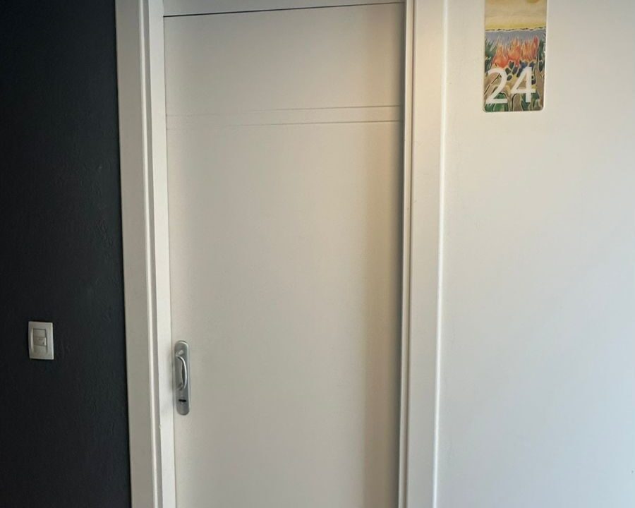 8d0c7954-c246-41ea-b7b3-92758deefbe3