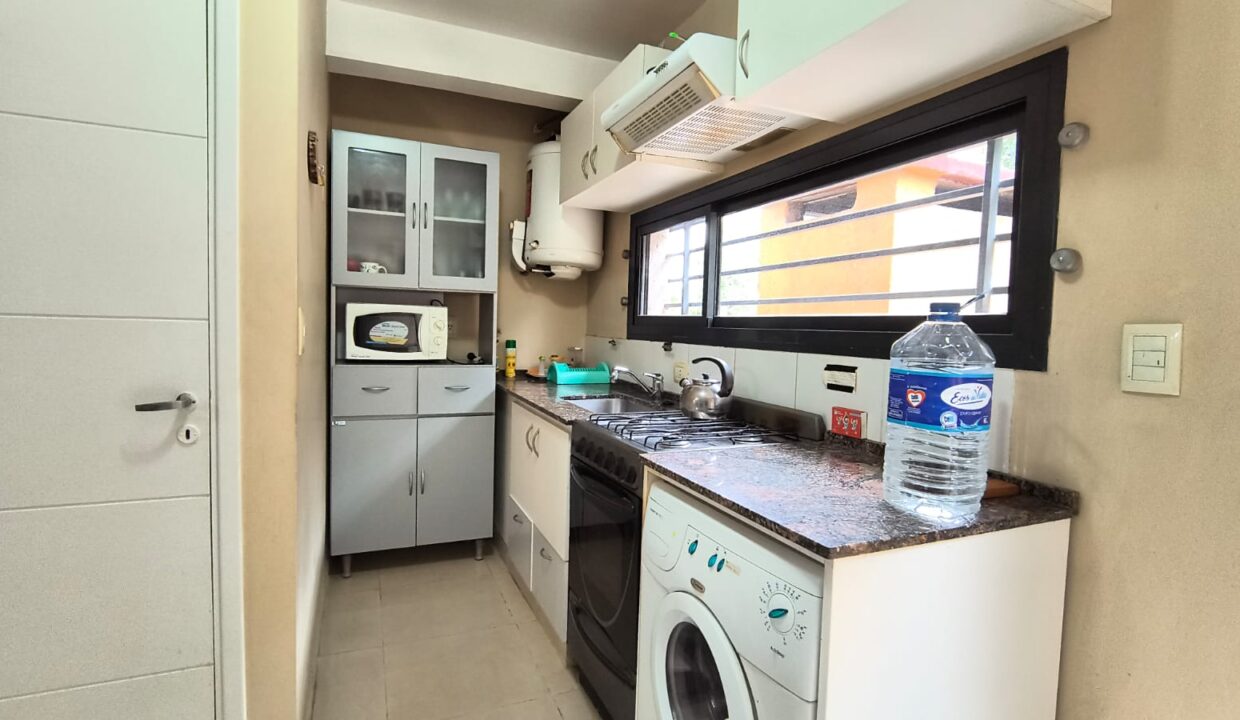 b17e4a3f-ecd1-4550-8831-15c3deb27a7d