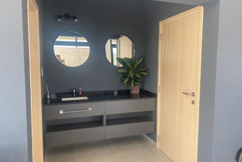 d46882c4-e271-4e91-ace6-b88a8428ec76