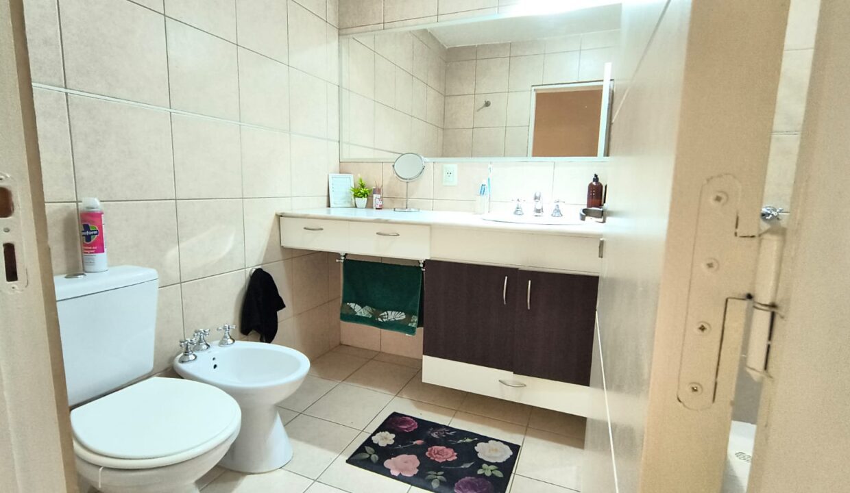 fac0bdd4-f0d3-4929-af13-c05c3227b1ce