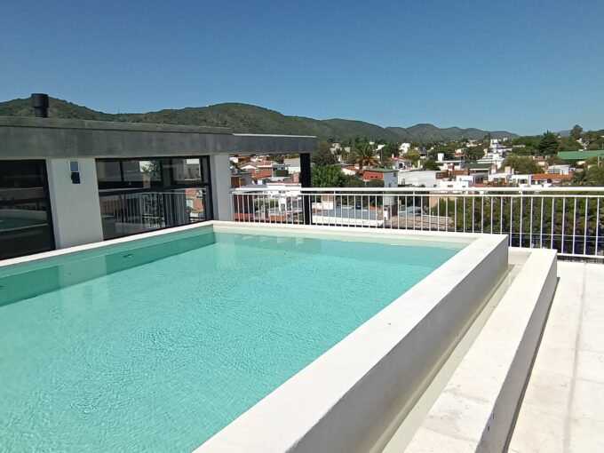 Departamento de 1 dormitorio con cochera en venta en Villa Carlos Paz – Ed. Catalina