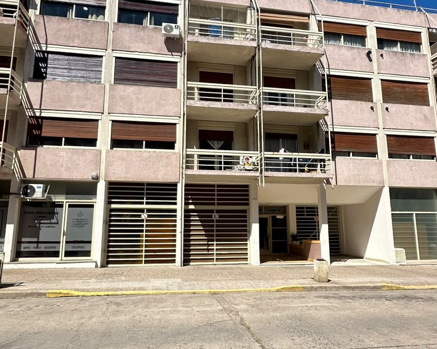 b0464487-d965-49c0-9e69-7a22df2065b1