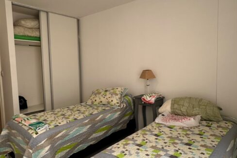 b9929127-abce-43d0-bcd5-ca1d5d712b60