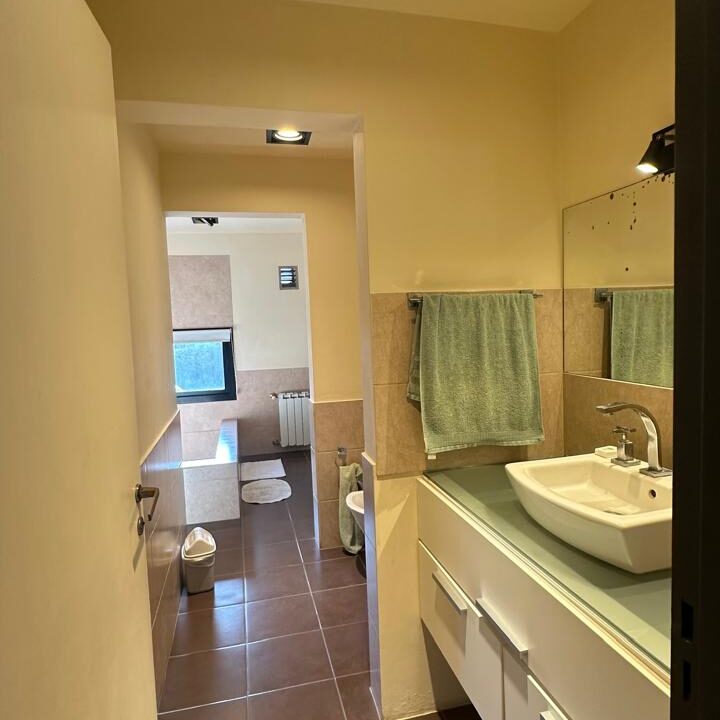 deb0baca-e381-4b00-8445-459bd56d328f